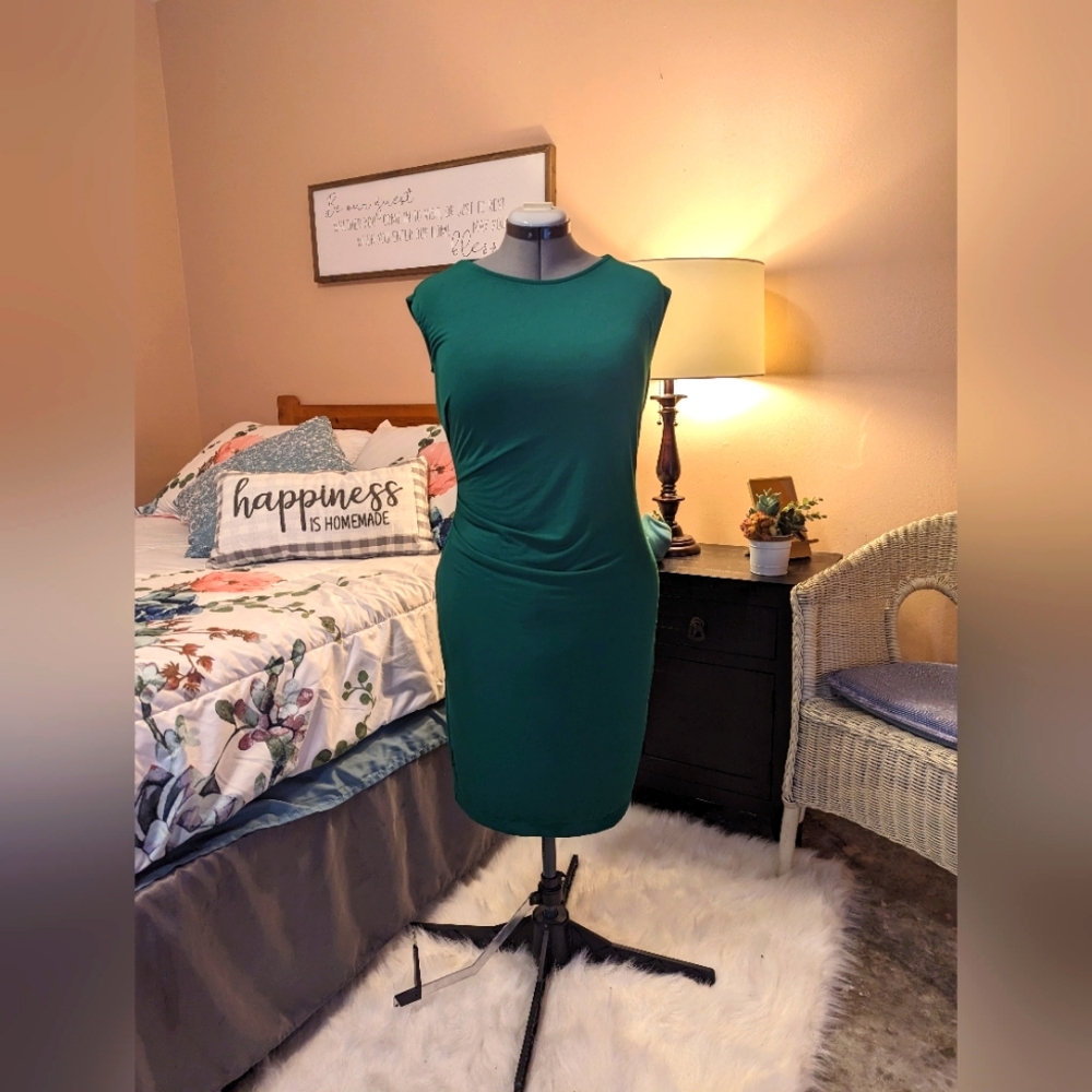Ann Taylor Green knit asymmetrical side gathered knee length sleeveless dress